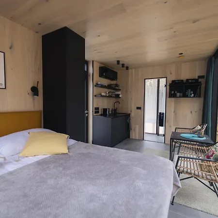 Oeoed Hoetels - Fika, Mysa , Skoent-with Sauna * Rooslepa